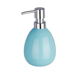 Дозатор для жидкого мыла Polaris пастельного синего цвета.