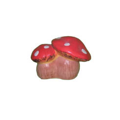 Garden figure of mushrooms with dots 20 x 28 cm