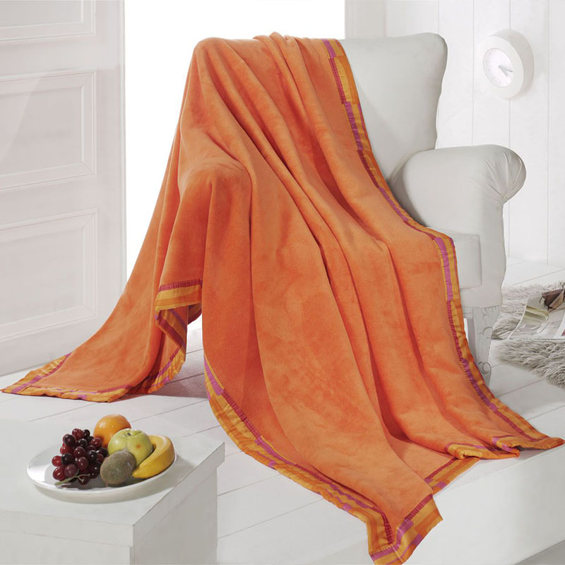 Blanket with satin board 150 x 200 cm DAISY ⋆ MASTERHAUS