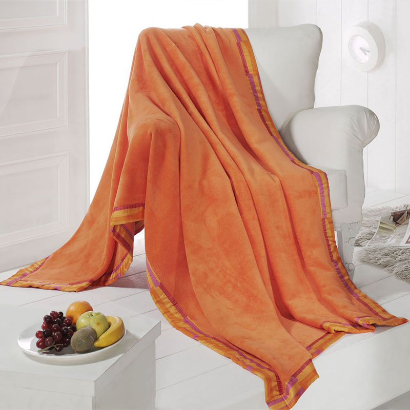 Blanket with satin board 180 x 220 cm DAISY ⋆ MASTERHAUS