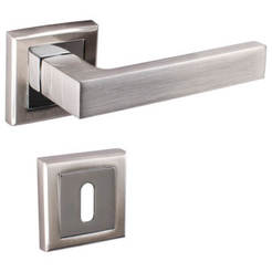 Простая дверная ручка с квадратной розеткой, сатиновый хром, Ellis