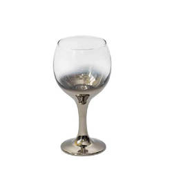 16 cm red wine glass with silver chair
