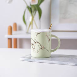 Чаша порцеланова с капак 400мл зелен мрамор с лъжичка