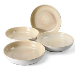 Купите набор из 4 керамических изделий диаметром 22,5 см, песочного цвета.
