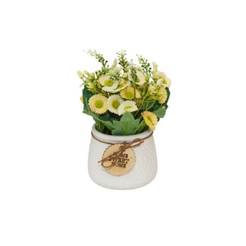 Daisy arrangement in a white pot 22.5 cm