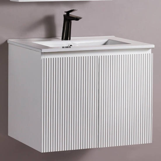 0101010243-4-komplekt-mebeli-za-banja-pvc-shkaf-s-mivka-i-ogledalo-61x47x50-55x13x75-sm-bjal_552x552_pad_478b24840a