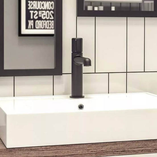 0102010661-2_552x552_pad_478b24840a