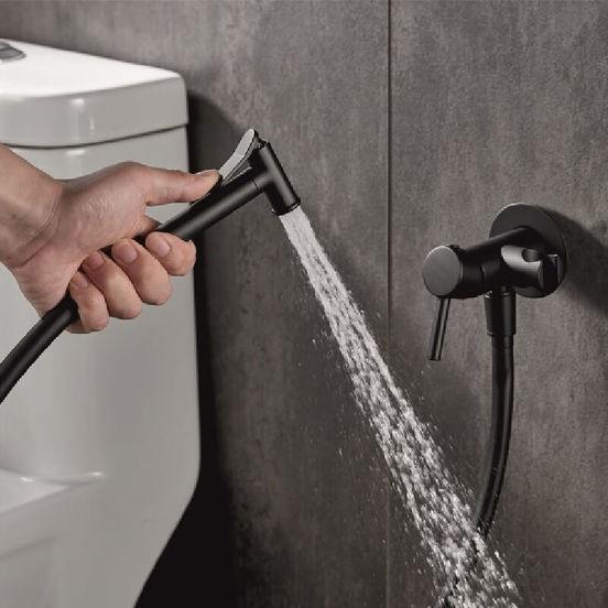 0102010869-2-smesitel-za-vgrazhdane-za-banja-pvd-3314-pvd-black-cheren-s-rychen-dush-i-shlauh-inter-ceramic_552x552_pad_478b24840a