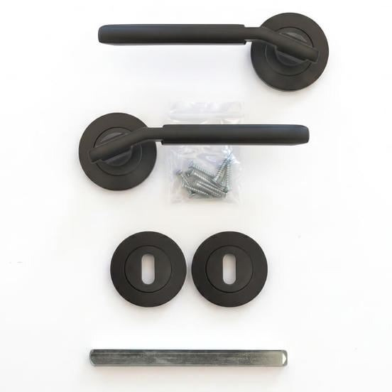 0302010589-obiknovena-dryzhka-za-vrata-s-rozetka-cherna-azra_552x552_pad_478b24840a