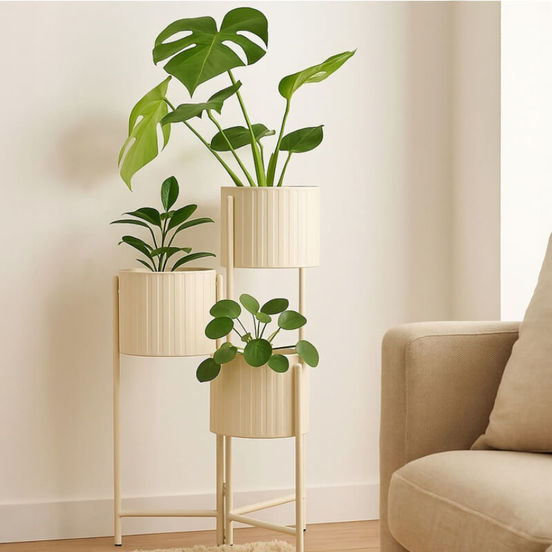 0502080275-2-cvetarnik-za-3-saksii-metal-bjal_552x552_pad_478b24840a