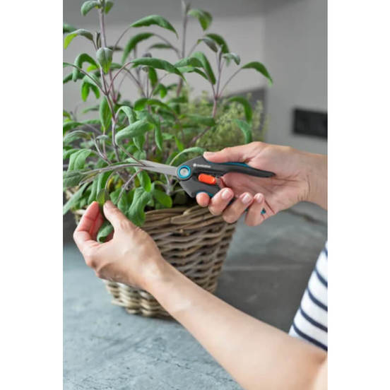 0504020175-3-gradinska-nozhica-za-precizno-rjazane-freshcut-gardena_552x552_pad_478b24840a