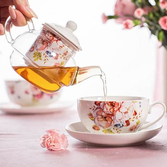 0602011557-3-komplekt-za-chaj_552x552_pad_478b24840a