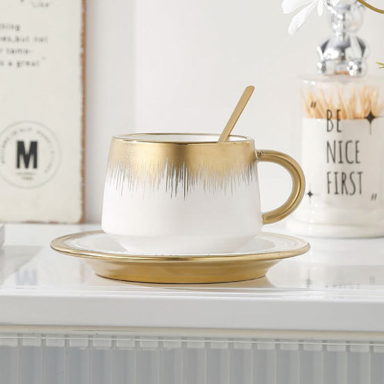 0602011818-2-chasha-s-chinijka-porcelanova-250ml-prelivashto-bjalo-mat-s-lyzhichka-g302-2_552x552_pad_478b24840a