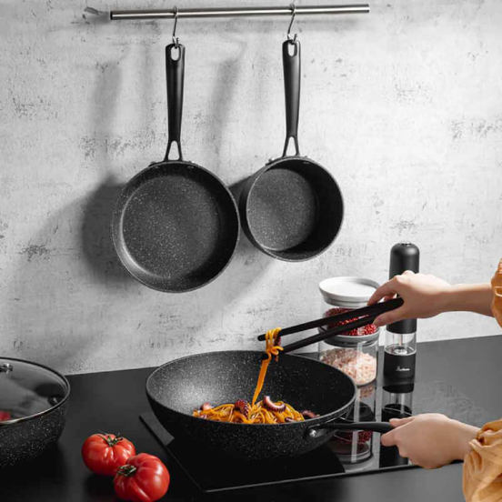 0602040516-4_552x552_pad_478b24840a