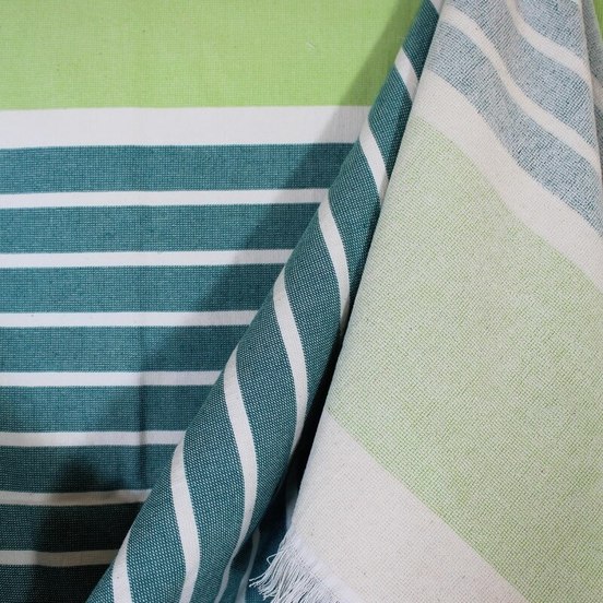 0604011467-1_552x552_pad_478b24840a