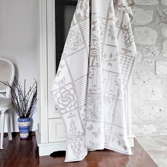 0604070263-1_552x552_pad_478b24840a