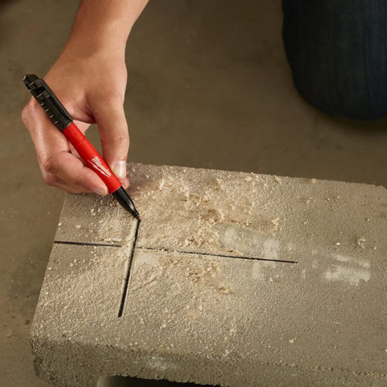 0608010346-2-cherven-marker-za-dyrvo-metal-plastmasa-keramika-inkzall-tynyk_552x552_pad_478b24840a