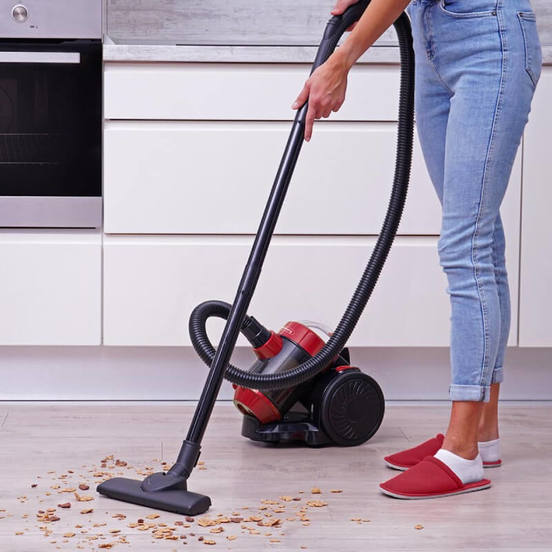 0705080401-13-prahosmukachka-s-kontejner-700-w-power-cyclone-cherven-r51001-b-rosberg_552x552_pad_478b24840a