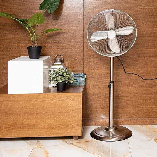 0705130090-1-ventilator-na-stojka-46sm-60-w-3-skorosti-4-metalni-perki-inox-fsf-1813-ss-finlux_552x552_pad_478b24840a