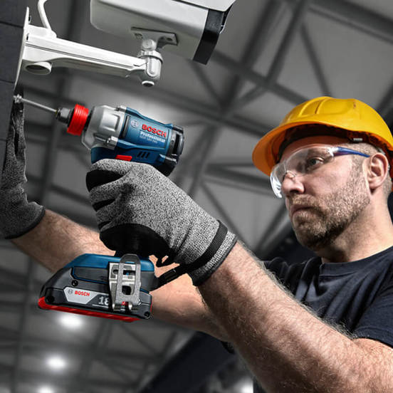 0802010326-2-gajkovert-bezchetkov-12-14-gdx-18-v-285-18-v285-nm2-sk-bez-baterija-i-zarjadno-bosch_552x552_pad_478b24840a