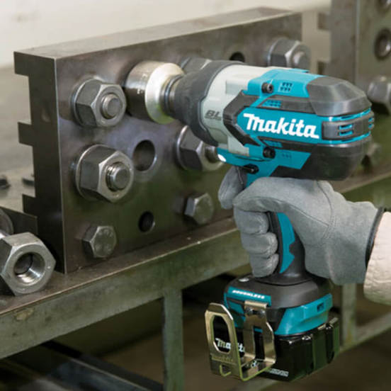 0802010347-5-gajkovert-bezchetkov-18-v-34-dtw1001-z-1050-nm-bez-baterijazarjadno-makita_552x552_pad_478b24840a