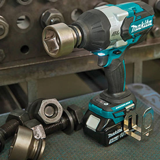 0802010347-6-gajkovert-bezchetkov-18-v-34-dtw1001-z-1050-nm-bez-baterijazarjadno-makita_552x552_pad_478b24840a