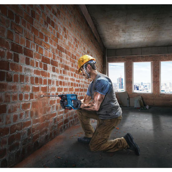 0802030074-4akumulatoren-perforator-gbh-180-li-professional-sds-plus-3-funkcii-18-v-2-x-4-ah-li-ion-1-7-j-4_552x552_pad_478b24840a