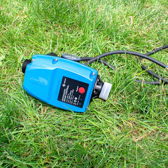 0804010276-7-presostat-za-pompa-s-manometyr-epc-4-a-do-1100-w-1-5-2-5bar-10-a-1-ip65-gmax_552x552_pad_478b24840a