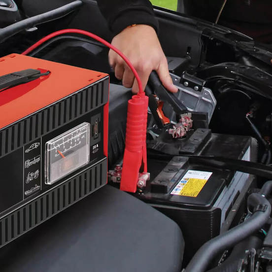 0805010187-2-zarjadno-ustrojstvo-12-v-cc-bc12-12-a-ampermetyr-einhell_552x552_pad_478b24840a