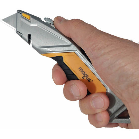 0806150448-2-maketen-nozh-metalen-s-trapecovidni-nozhcheta-82401009-magus_552x552_pad_478b24840a