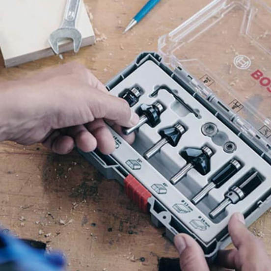 0809090004-3-frezeri-tvyrdosplavni-8mm-6-chasti-za-dyrvo-s-karbidni-zybi-bosch_552x552_pad_478b24840a