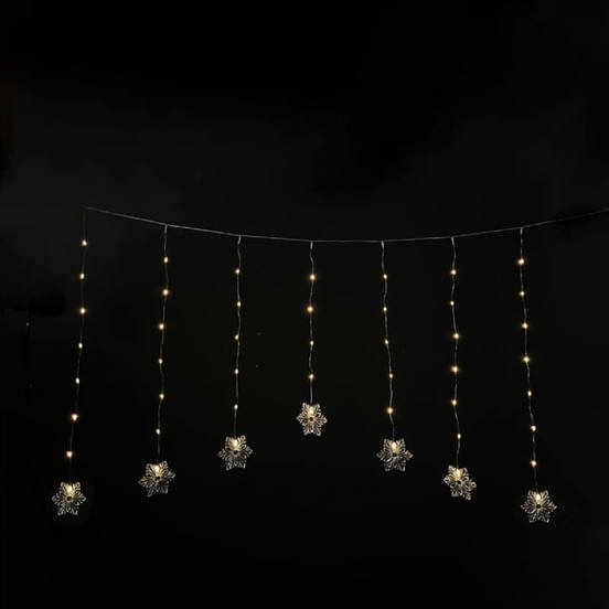 0903060212-led-sveteshta-zavesa-snezhinki-47-led-0-76-w-ip20-1-20h0-80m-za-3x-aa-1-5-v-722-am0013123-lightex_552x552_pad_478b24840a