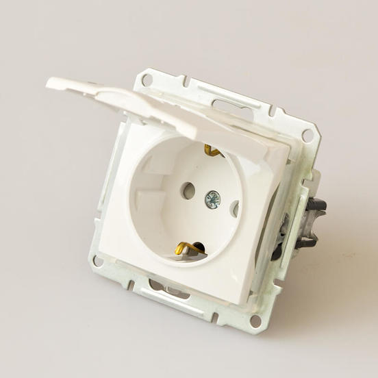 0904010416-2_552x552_pad_478b24840a