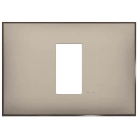 0904011341-ramka-edinichna-krem-saten-s-kafjav-kant-classia-bticino-italianski-standart-legrand_552x552_pad_478b24840a