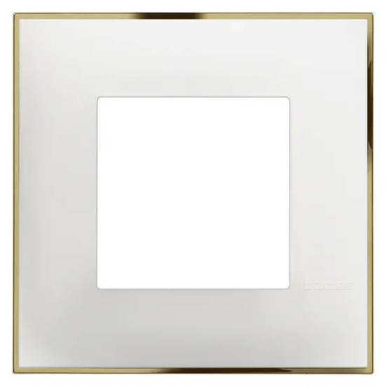 0904011522-ramka-edinichna-bjala-s-zlato-ns-classia-bticino-legrand_552x552_pad_478b24840a