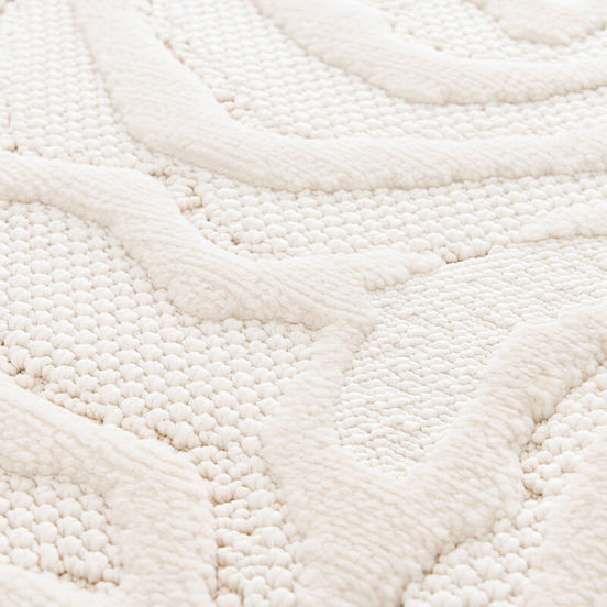 1004050801-1-pyteka-leksi-100-poliester-80h150sm-relefni-rozi-krem_552x552_pad_478b24840a