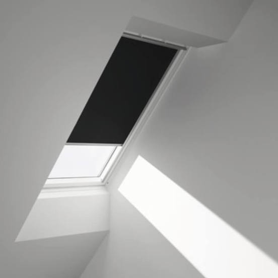 1103060352-1-shtora-zatymnitelna-dkl-3009-mk06-78h118sm-specialni-velux_552x552_pad_478b24840a