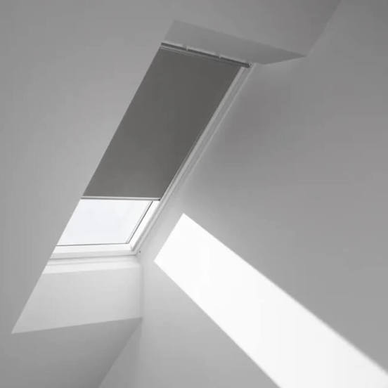 1103060388-3-shtora-zatymnitelna-dkl-0705-sk08-114h140sm-velux_552x552_pad_478b24840a